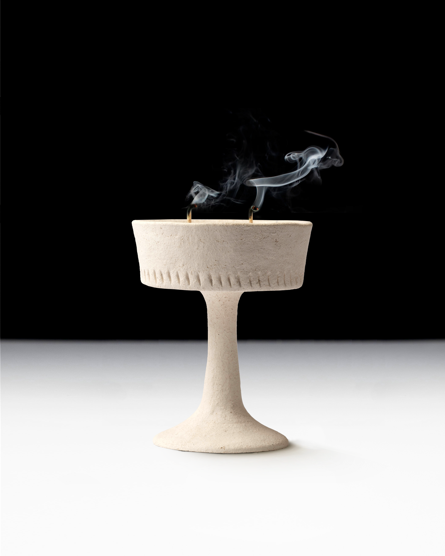 Dune Etch Handcrafted Art Candle-White Clay