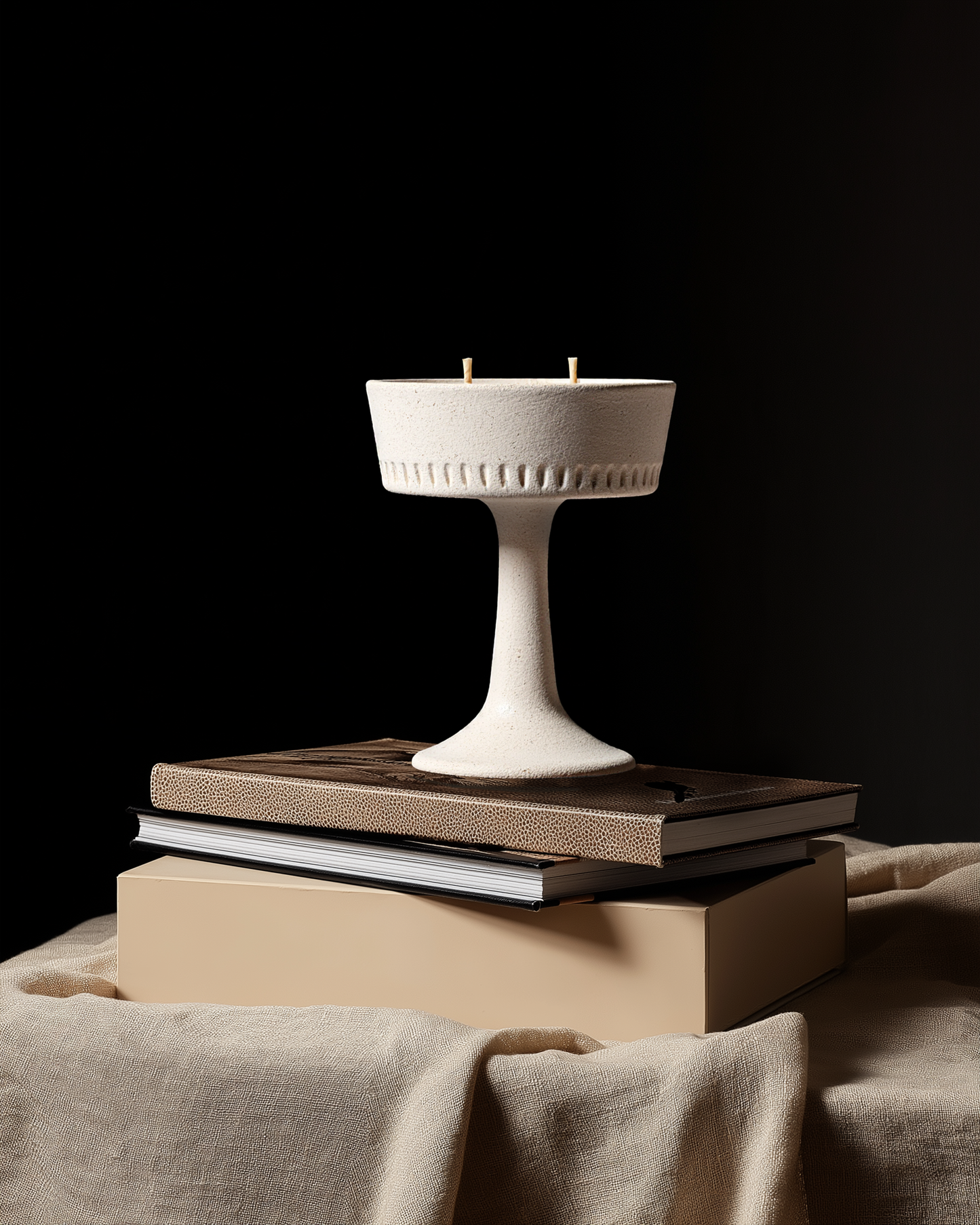 Dune Etch Handcrafted Art Candle-White Clay